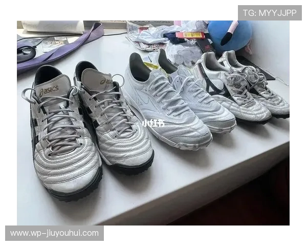 潮流韩版足球鞋小白鞋搭配技巧与日常护理全方位深度实用指南大全